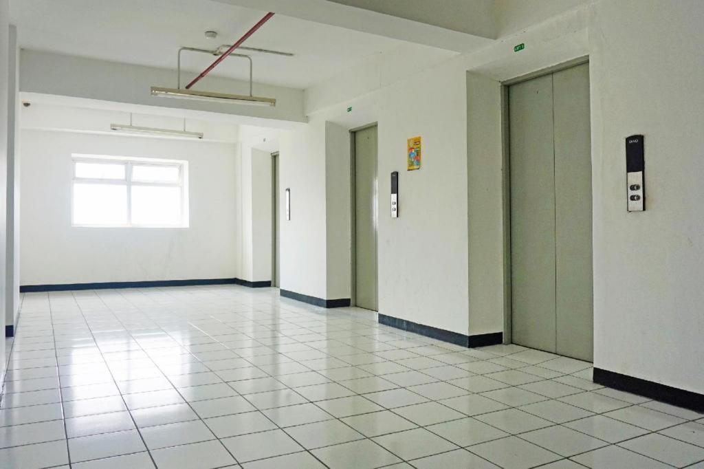 Oyo 91593 San San Rooms Apartment Gunung Putri Square Gunungputri 외부 사진