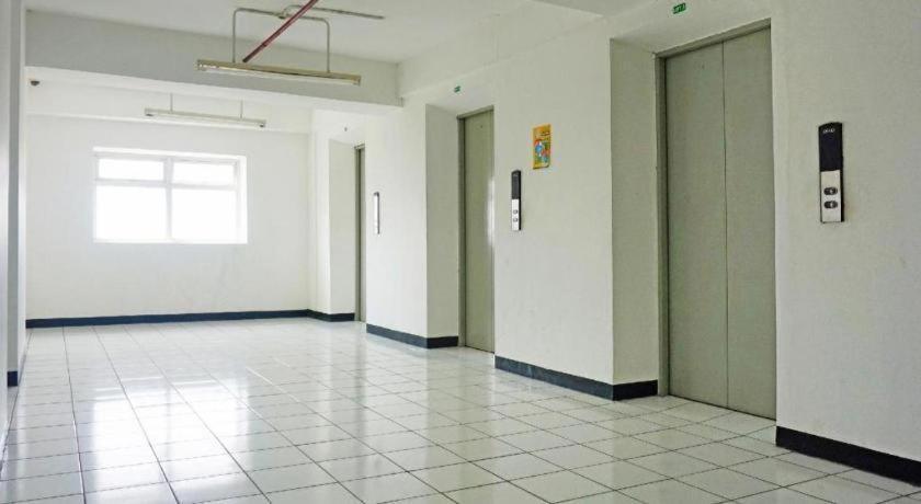 Oyo 91593 San San Rooms Apartment Gunung Putri Square Gunungputri 외부 사진